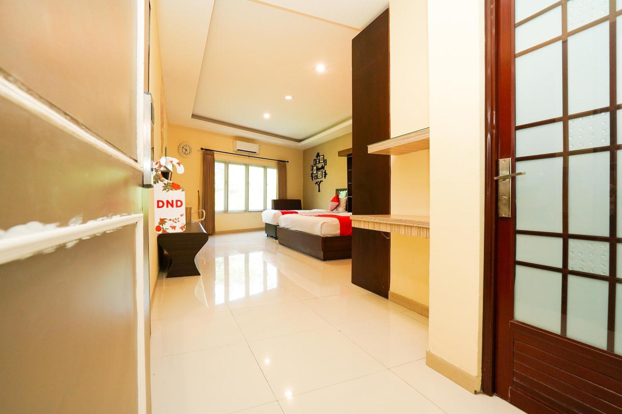 Super Oyo Capital O 175 K-60 Residence Σουραμπάγια Εξωτερικό φωτογραφία