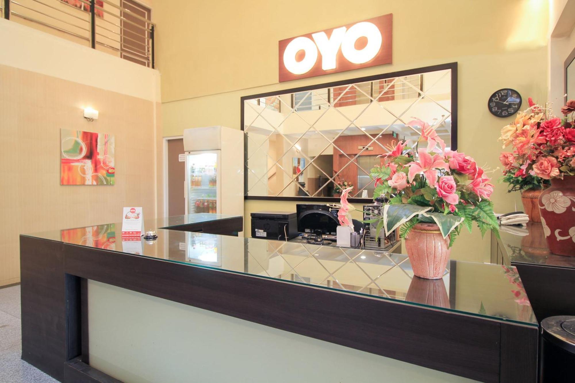Super Oyo Capital O 175 K-60 Residence Σουραμπάγια Εξωτερικό φωτογραφία